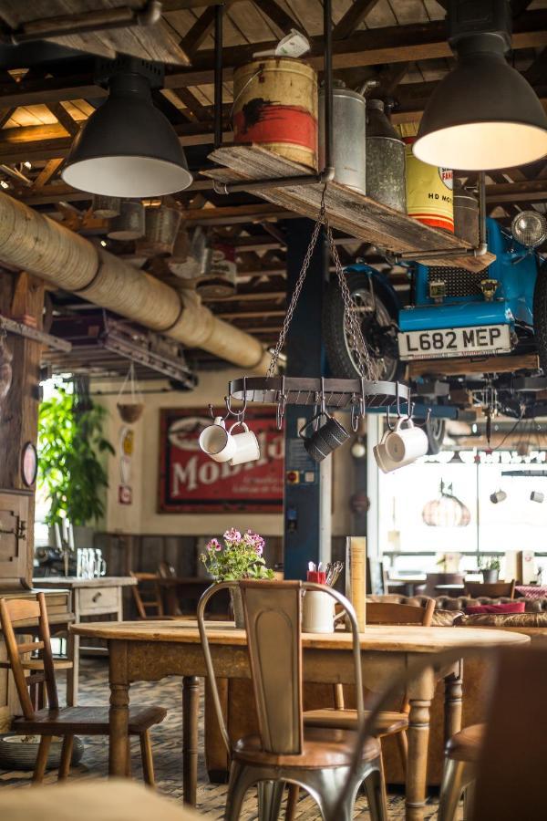 Motorworld Inn Warthausen Εξωτερικό φωτογραφία