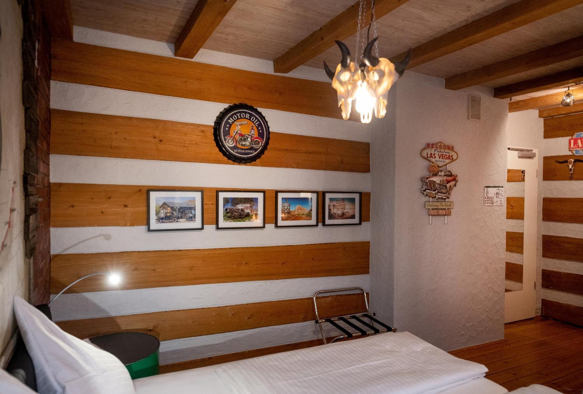 Motorworld Inn Warthausen Εξωτερικό φωτογραφία